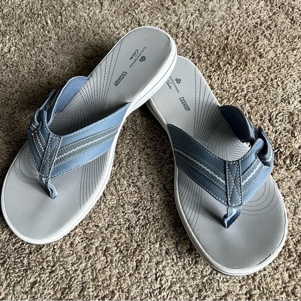Cloudsteppers by Clarks Women’s Blue and Gray Sandals